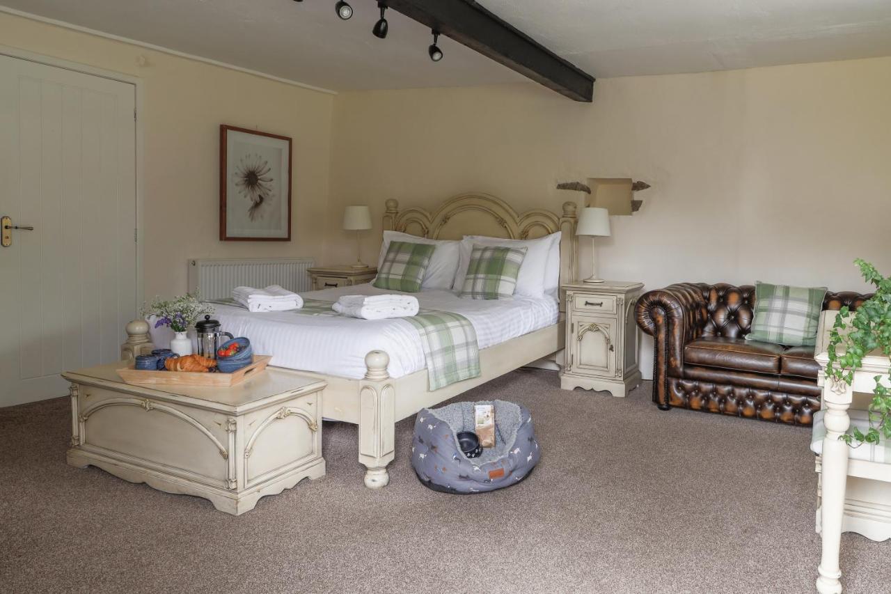 Bearslake Inn Bridestowe Exteriér fotografie