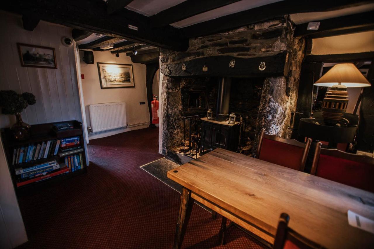 Bearslake Inn Bridestowe Exteriér fotografie